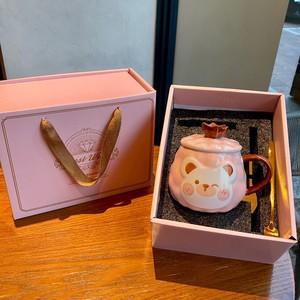 成人礼送闺蜜杯子的意义,,送闺蜜18岁成人礼,送什么比较实用和有意义?