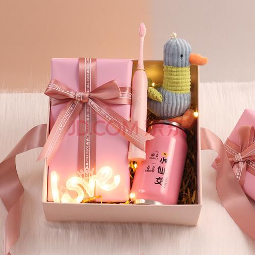 女孩子生日送礼物,女孩子生日送礼物还是发红包,女生生日礼物推荐?