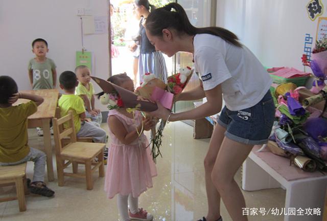 孩子入园送礼,孩子入园送礼怎样送,幼儿园送礼是刚入园还是过几天?
