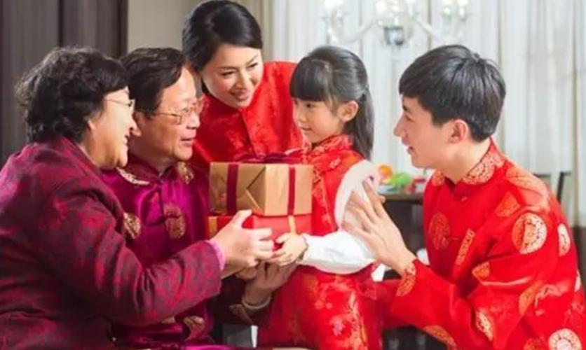 寓意的东西送孩子,,送包的寓意是什么意思?
