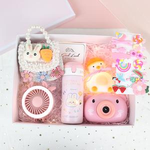 小孩子小礼品,小孩子小礼品送什么好,看望婴儿及宝宝妈妈时买什么礼物合适又实用?