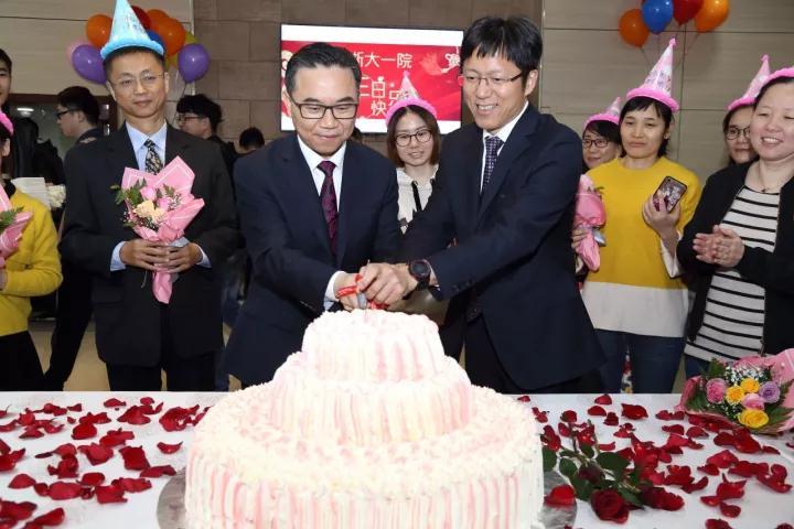送生孩子的领导,送生孩子的领导礼物,迎新送旧领导祝福语?