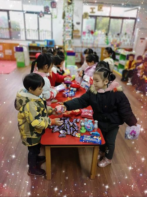 小孩子礼物除了玩具,,幼儿园互换礼物送什么?