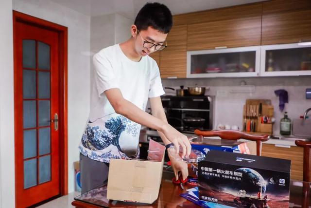 孩子上大学送点啥,孩子上大学送什么,给上大学的孩子送什么书?