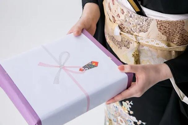 日本生孩子送礼物,日本生孩子送礼物送什么,送日本人礼物,送什么好?