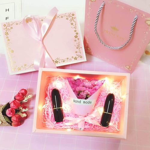 28岁女孩子的礼物,28岁女孩子的礼物送什么好,送28岁的女的生日礼物送什么好啊?是女的送女的哦?
