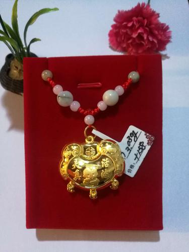给12岁孩子送生日礼物,给12岁孩子送生日礼物事买平安扣呢还是金锁呢,12岁生日礼物送什么?