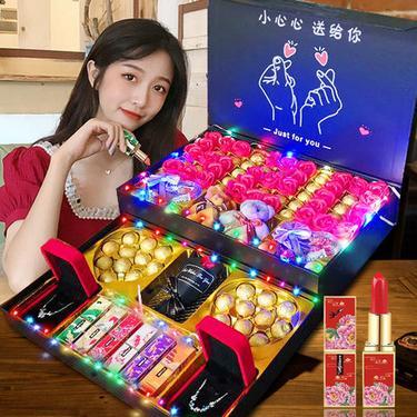 相亲给女孩子买礼物好，，给相亲女孩送啥礼物好？