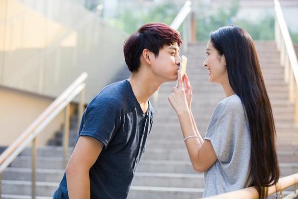 追女孩子送东西没追到，，追女孩子送东西没追到