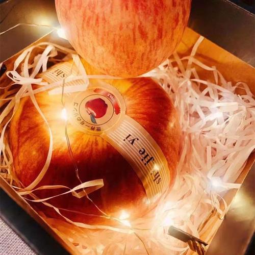 平安夜给大孩子的礼物,平安夜给大孩子的礼物是什么,平安夜的仪式感是平安果给的?
