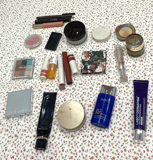女孩子化妆品送啥,,送什么护肤品给女孩子?