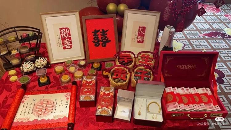 给生完孩子的姐姐送礼物，，姐姐生小孩当舅舅的要给什么？