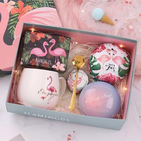 女孩子之间过生日送礼物,女孩子过生日送礼物有意义,送女生什么生日礼物比较好送女生生日礼物排行榜?