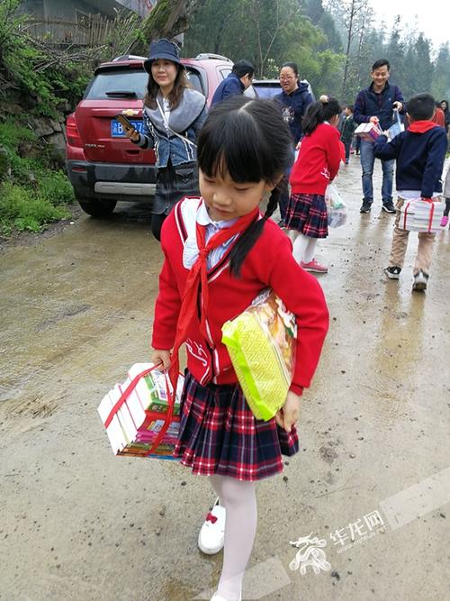 一般送小孩子的礼品,,外甥女出生舅舅送什么?