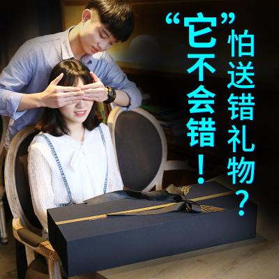 男生送女孩子新年礼物,,女生送男生笔记本是代表什么意思?