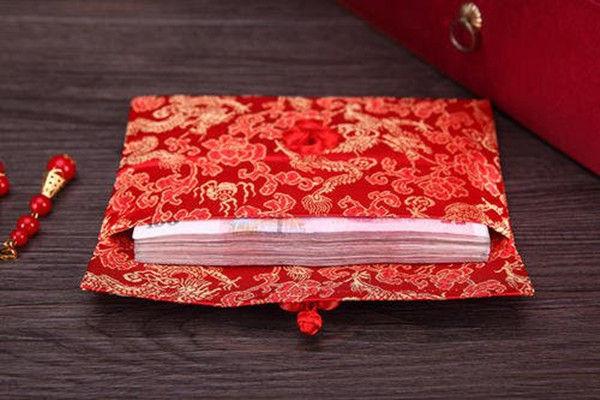 生孩子出生给见面礼钱吗,生孩子见面礼一般给多少,姑姑送给刚出生宝宝的见面礼?