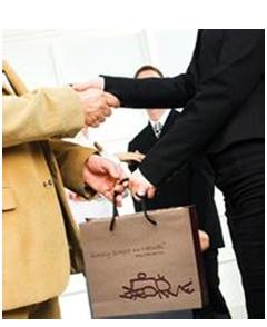 见客户带礼物,见客户带礼物怎么说辞,要去拜访客户,送什么礼物比较好啊?