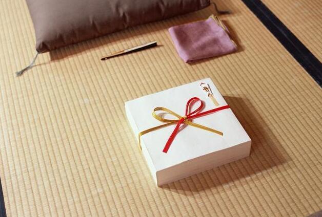 节日送客户礼品,节日送客户礼品如何作帐,下属收到客户礼物 要不要给领导一份?