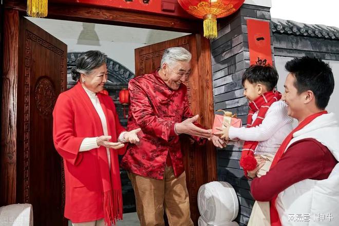 过年给客户送钱,过年给客户送钱怎么说,过年需要给客户包红包吗?或者还是买礼物好了?