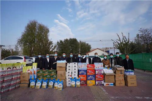 疫情期间送客户礼品,疫情期间送客户礼品文案,主题是感恩抗疫人员送礼物简短话语?