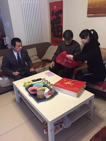 上门拜访客户礼品,上门拜访客户方案,去别人家做客要买几样东西?