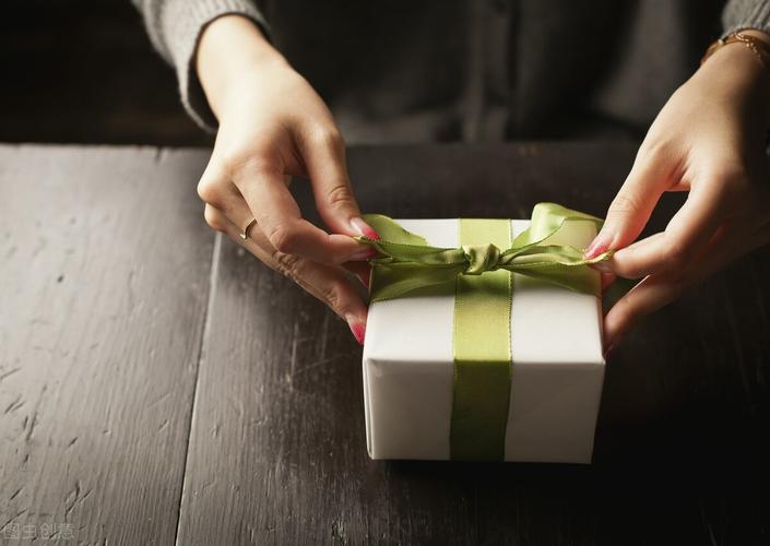 维护客户关系礼品,维护客户关系礼品有哪些,生日顾客情感维护的好处。?