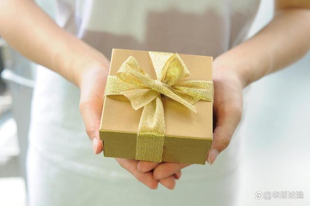 年末给客户买礼品,年末给客户买礼品怎么说,为什么要给客户送礼?