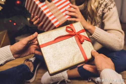年末给客户买礼品,年末给客户买礼品怎么说,为什么要给客户送礼?