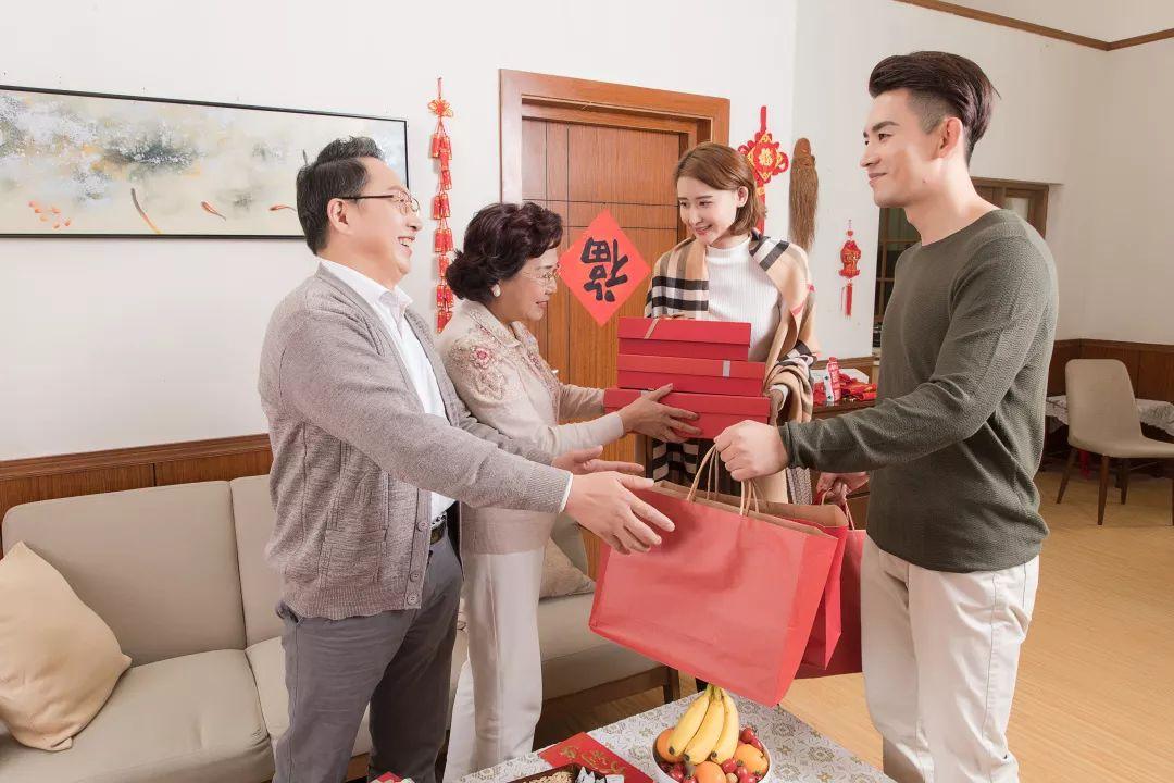 过年送客户的年货，过年送客户的年货怎么说，年货送什么给领导？