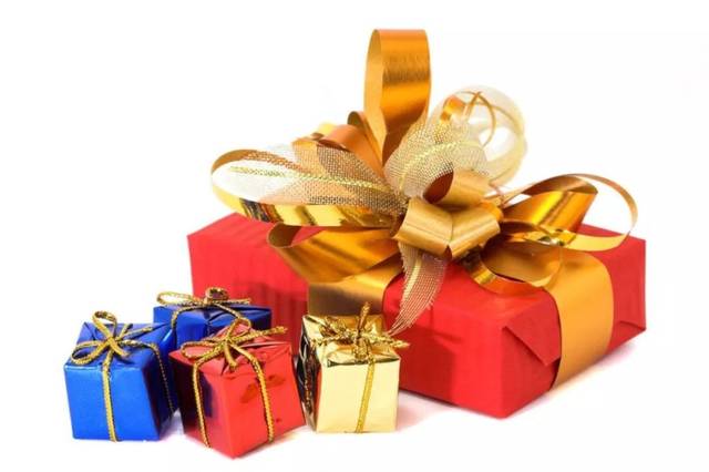 客户买后送礼品,客户买后送礼品怎么感谢,一起约客户吃饭,是吃完饭后送礼还是吃之前送?