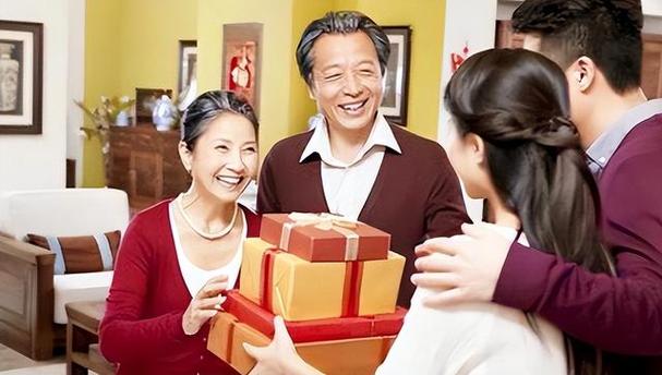 给客户送礼最佳场合，给客户送礼的三个标准，求人办事送礼。地点该咋样选啊？