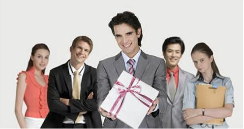 客户赠送礼品,客户赠送礼品怎么处理,我是跑业务的,给客户送礼有什么技巧?