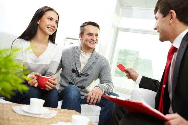 可以给客户送钱吗,可以给客户送钱吗现在,客户不给钱可以把东西拉回来么?