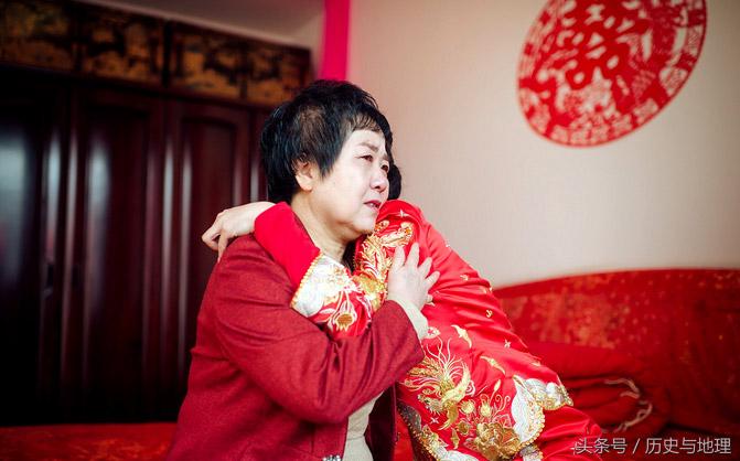 送客户女儿送啥好,送客户女儿送啥好呢,女儿出嫁女方送行人员有什么讲究吗?