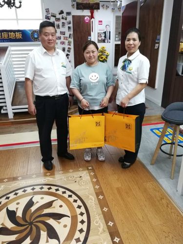 拜访客户送礼品照片,拜访客户送礼品照片怎么拍,拜访客户送什么礼?