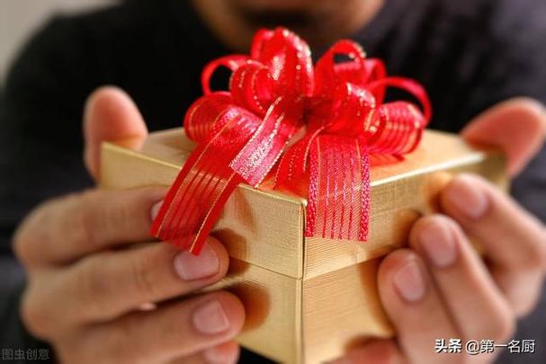 过年送礼品给男客户,过年送礼品给男客户合适吗,过年给客户送礼怎么发短信告知?
