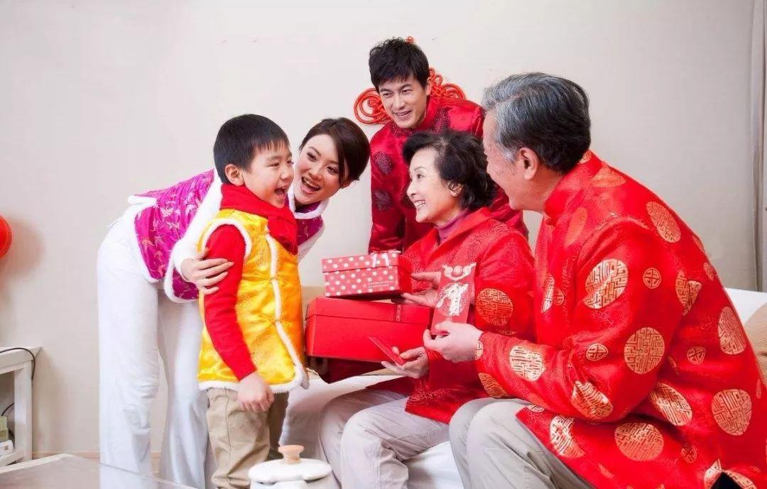 年后给客户拜年礼品,年后给客户拜年礼品怎么说,去亲戚家拜年带几样礼物?