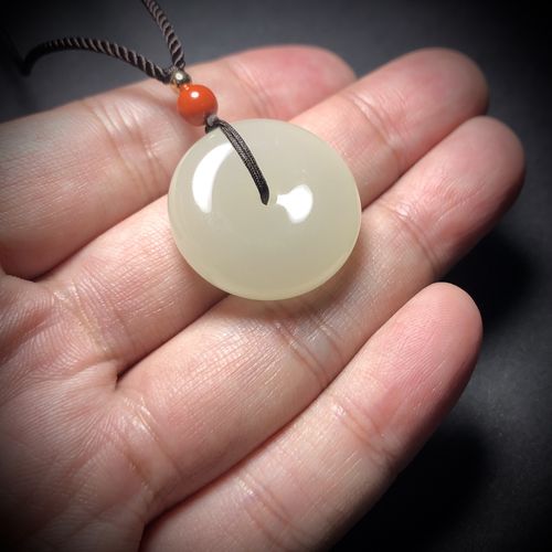 平安vip客户生日礼物,,今天过生日,我喜欢的人送我的平安扣,是什么意思?