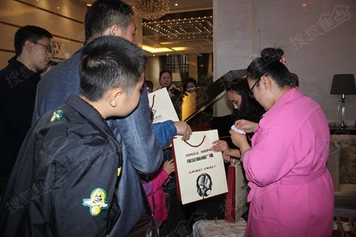 房地产赠送客户礼品,房地产赠送客户礼品 怎么 避税,客户购房签约可以准备什么礼物?