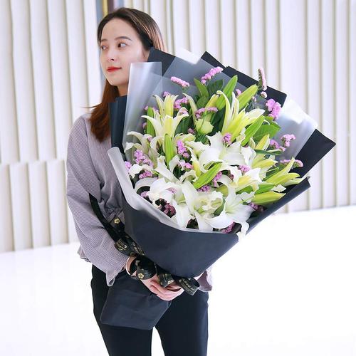 送老婆生日花,送老婆生日花应该买什么花,老婆过生日送什么礼物好?