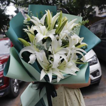 老婆生日送百合花,老婆生日送百合花好吗,过生日可以送郁金香么?