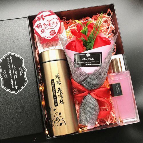 送老婆40岁生日礼物，送老婆40岁生日礼物排行榜，40岁的女人生日礼物送什么好？