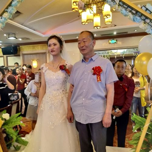 婚礼是老婆生日,,儿子结婚当天也是父亲的生日这好吗?