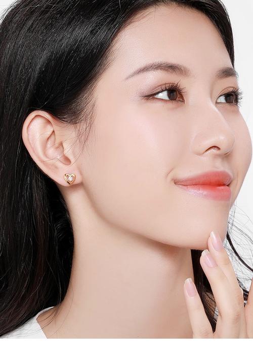送老婆的耳钉，送老婆的耳钉代表什么，送老婆的耳钉