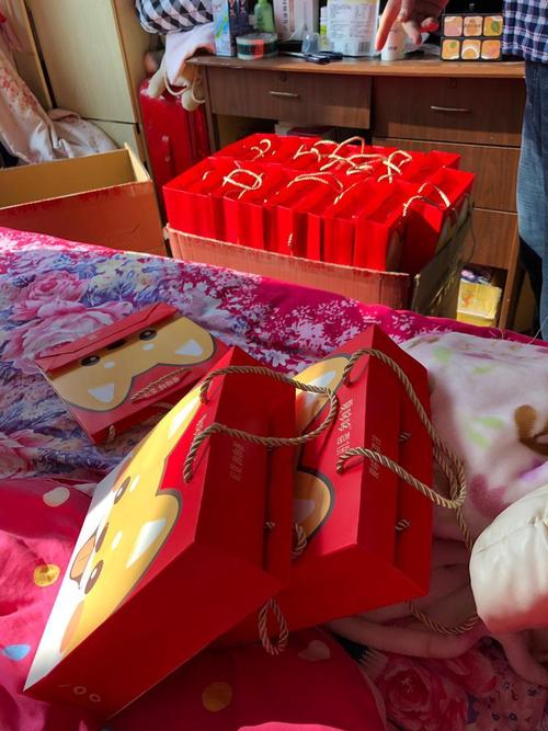 满月送老婆的礼物,,满月回娘家带4样礼物?