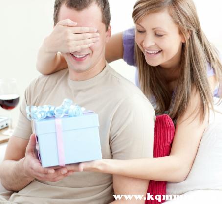 老婆升职老公应该送礼吗,,女性升职的三件事?