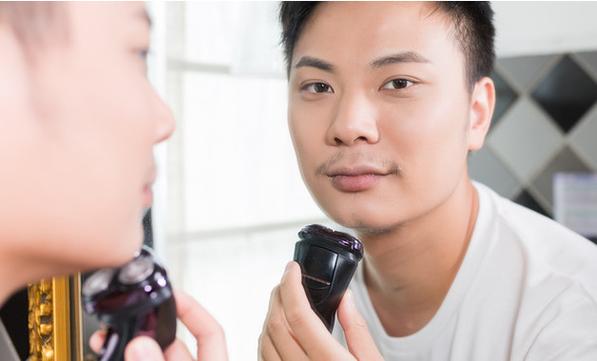 老婆送老公剃须刀,老婆送老公剃须刀是什么意思,女人送男人剃须刀啥意思?