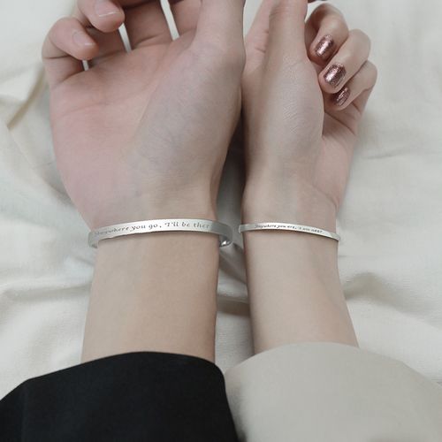 情人节送老婆的手镯,情人节送老婆的手镯好吗,情人节送未婚妻什么礼物合适?