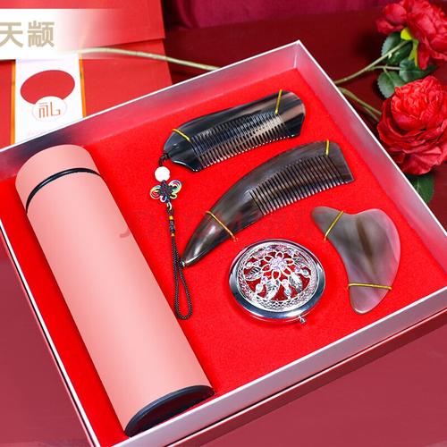 老婆中年生日礼物好,,媳妇过生日婆婆送什么礼物好?