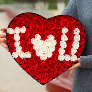 情人节送啥子礼物跟老婆,,情人节送未婚妻什么礼物合适?